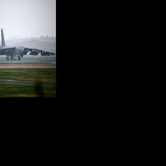 B-52 aircraft to conduct bomb training at Fort Hood