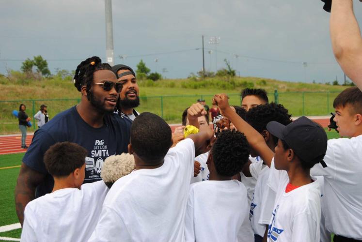 Military kids get the opportunity to learn from Dallas Cowboy