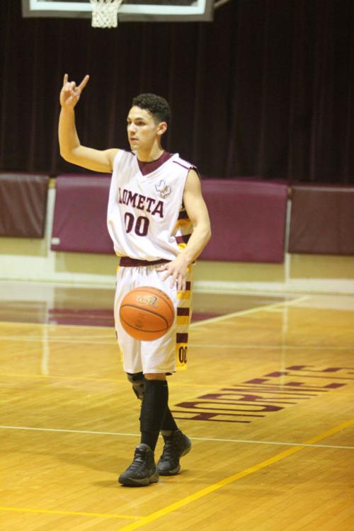 LometaEvantBOYSBasketball15.jpg