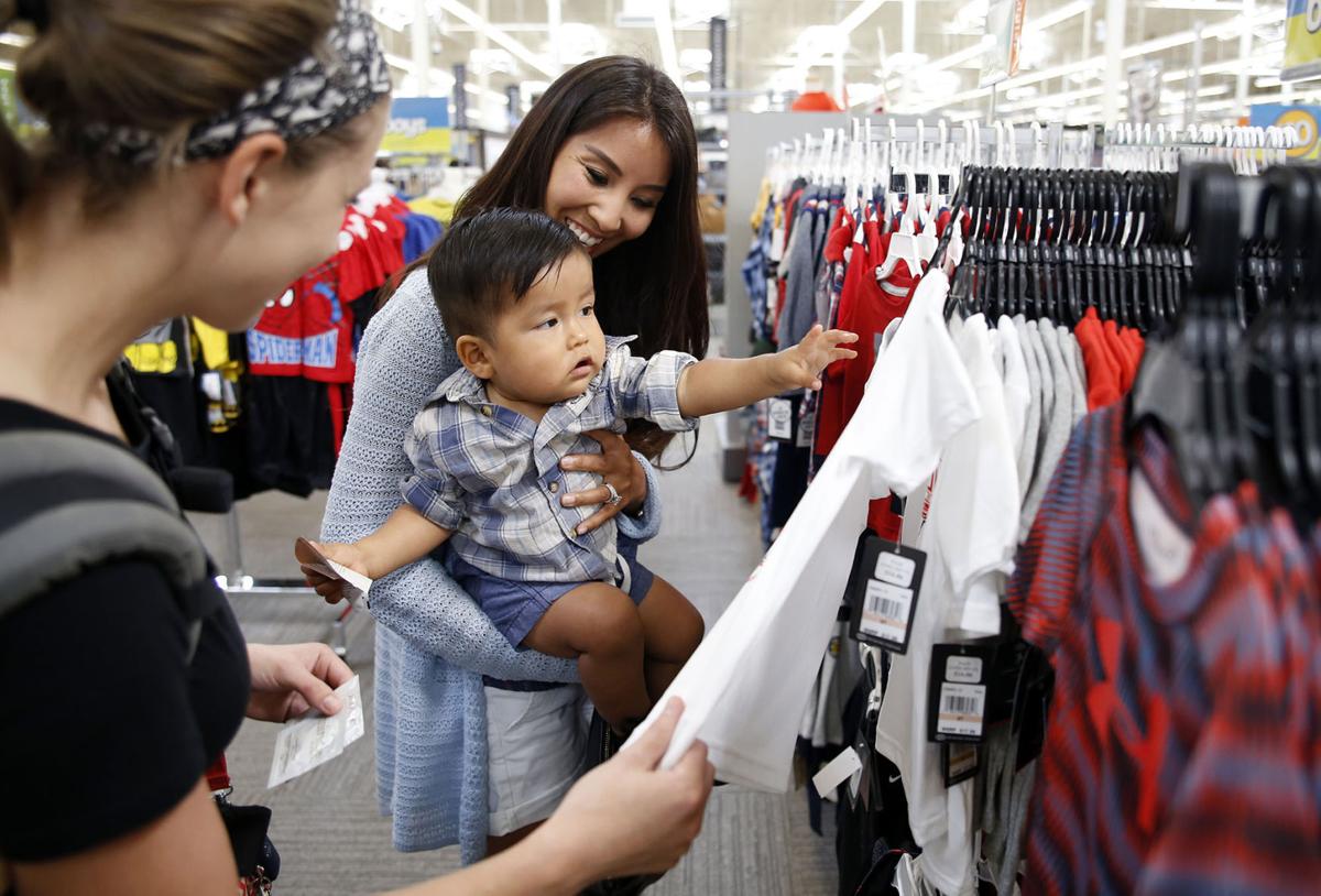 Grand Opening Thousands Flock To Fort Hood S New Px Business