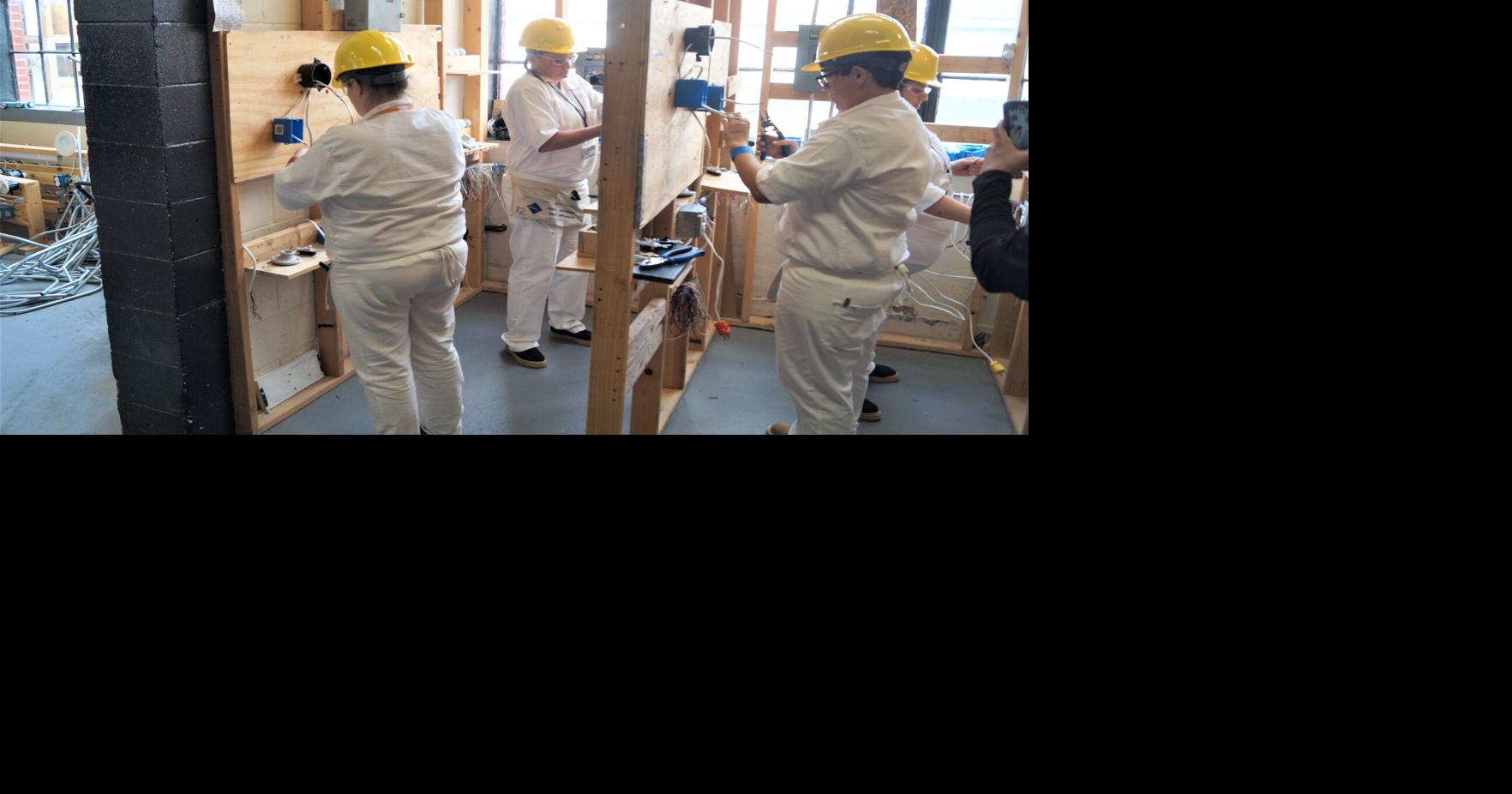 Gatesville prisoners show off job skills to potential employers