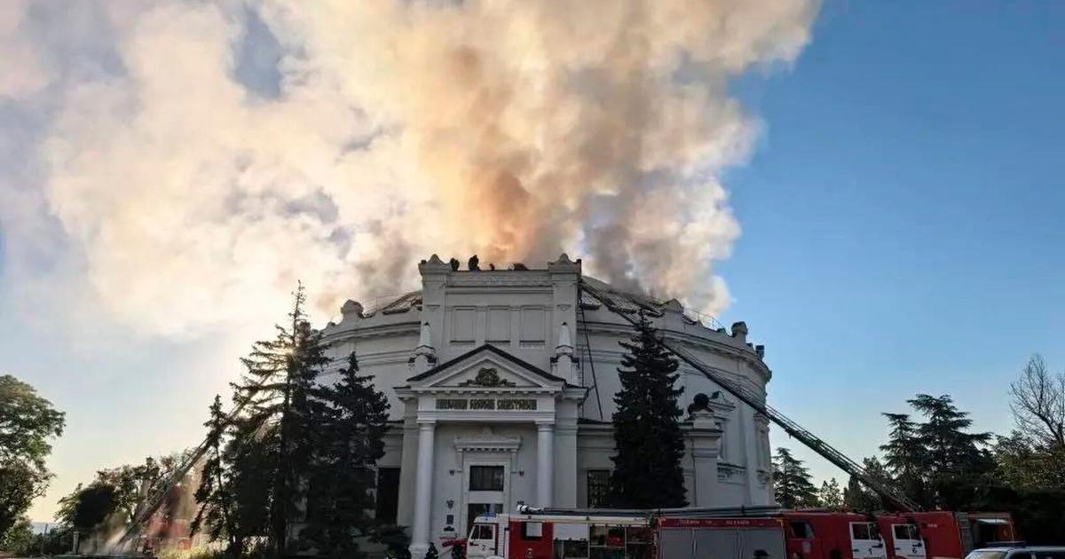 Ukraine launches long-range strikes on military and energy sites in Russia