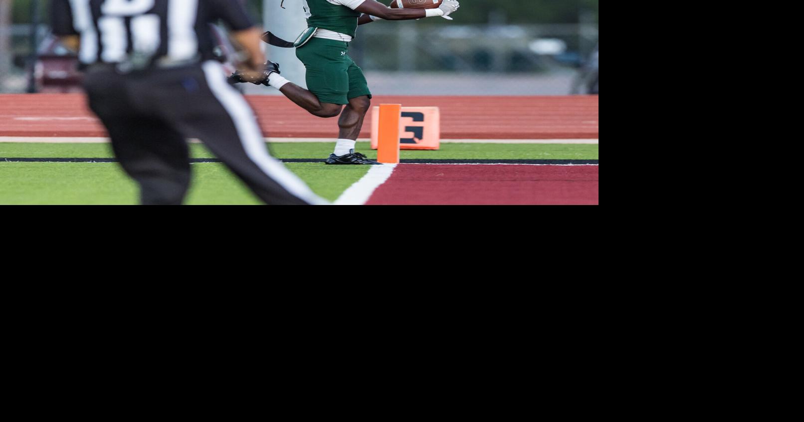 Smith, Ellison dominate Waco early, win 8-5A-D2 opener 34-16