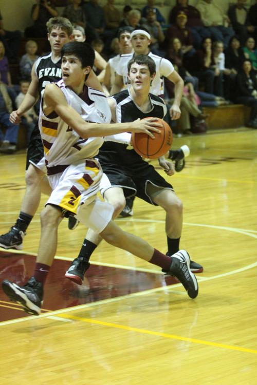 LometaEvantBOYSBasketball47.jpg