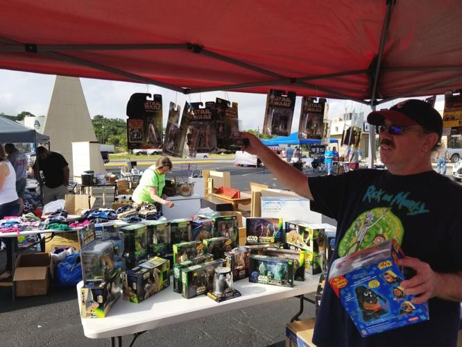 Copperas Cove Chamber of Commerce Ambassadors host garage sale