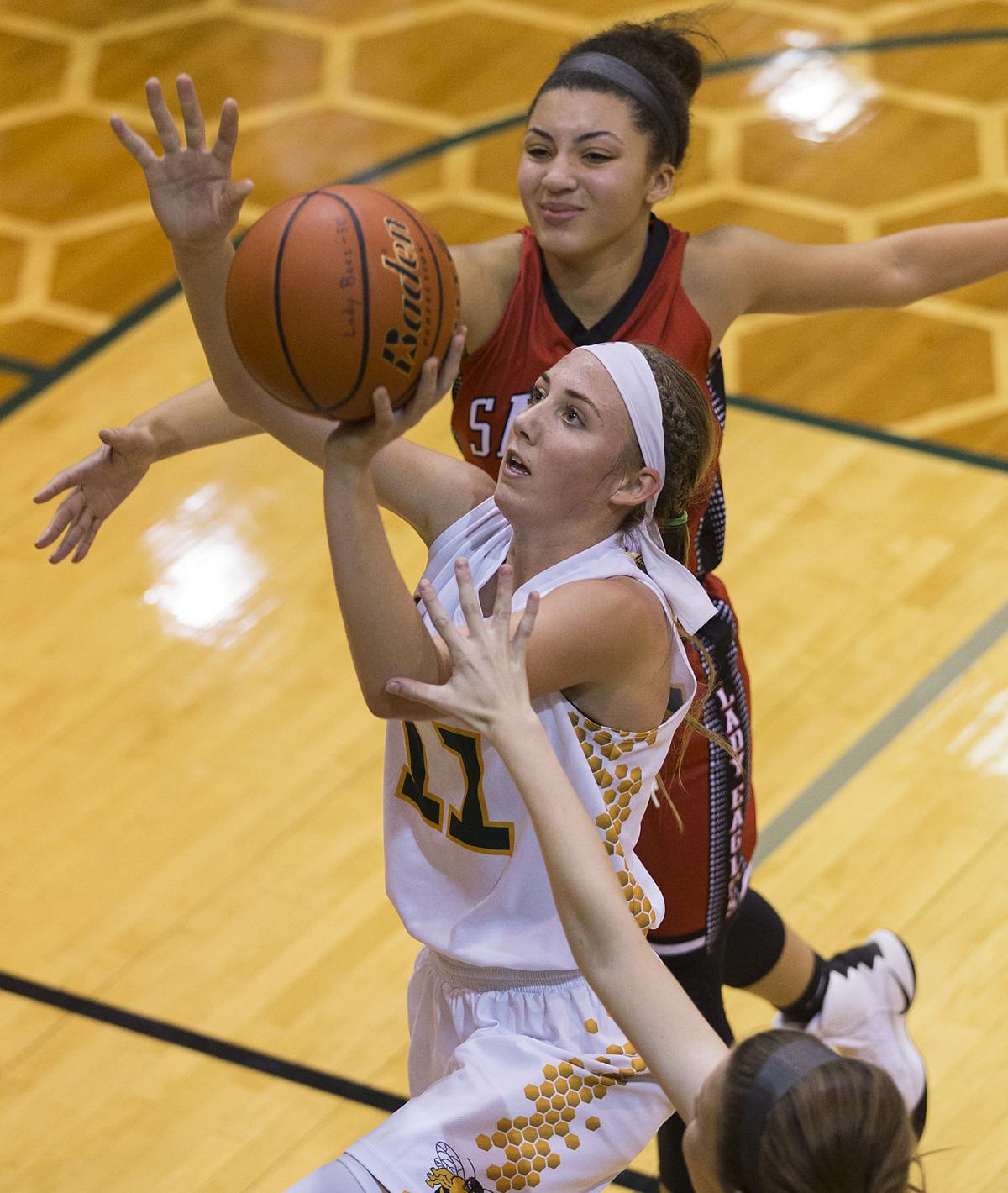 Girls Basketball 3a S Top Ranked Lady Bees Buzz Past Salado In