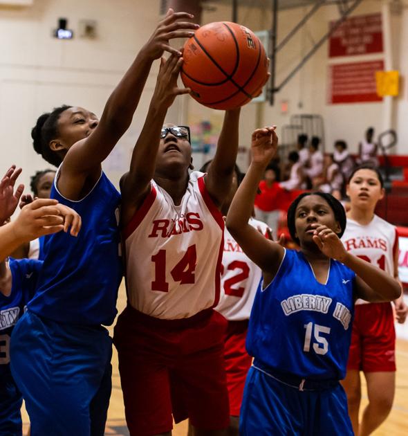Middle School Basketball Franklin Helps 7a Lions Hold Off Manor