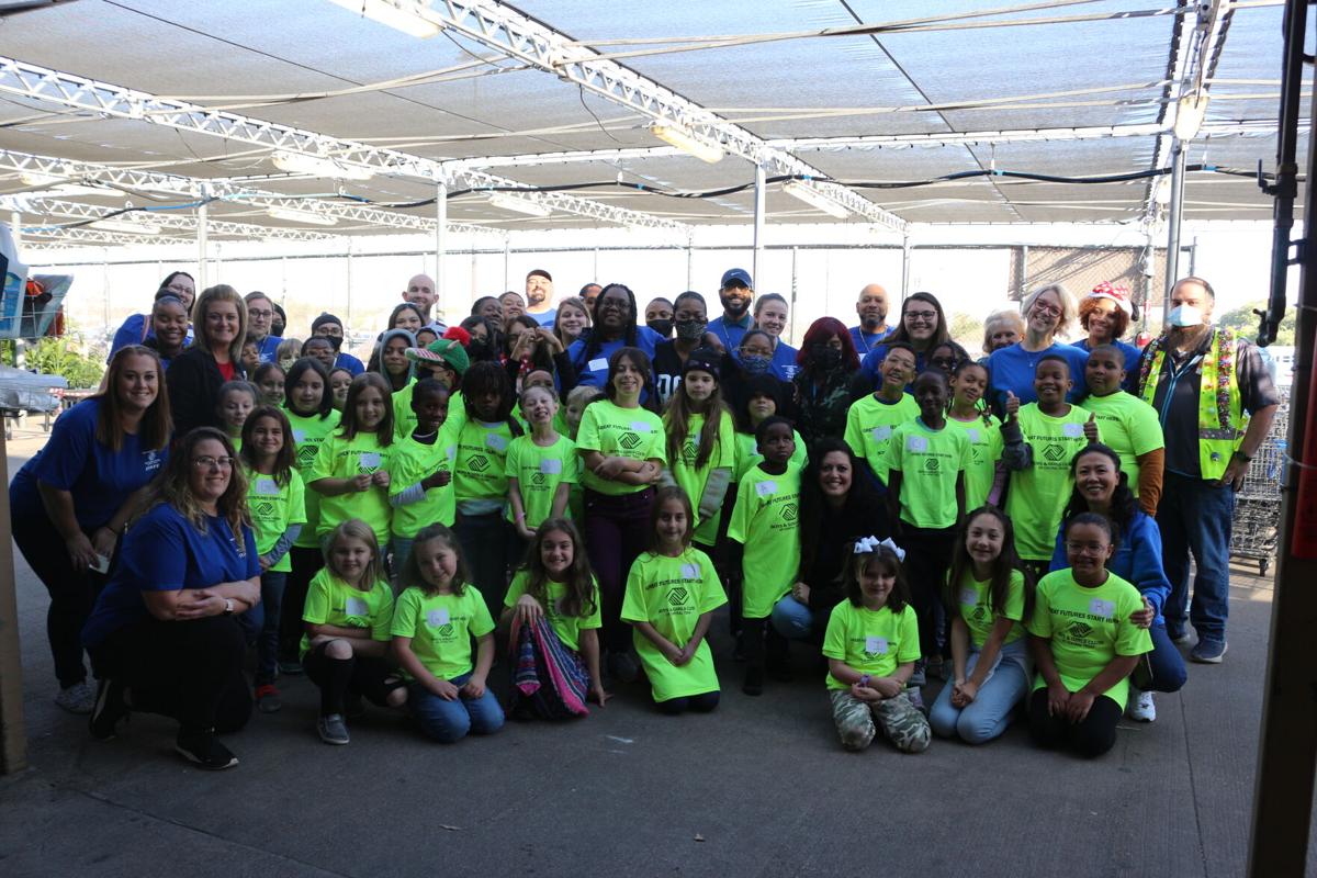 A Christmas To Remember RG3 Foundation Donates 8 000 Harker a-christmas-to-remember-rg3-foundation-donates-8-000-harker
