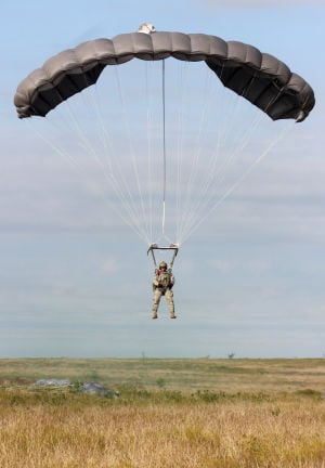 Fort Hood unit tries out Army’s newest parachute - Fort Hood Herald ...