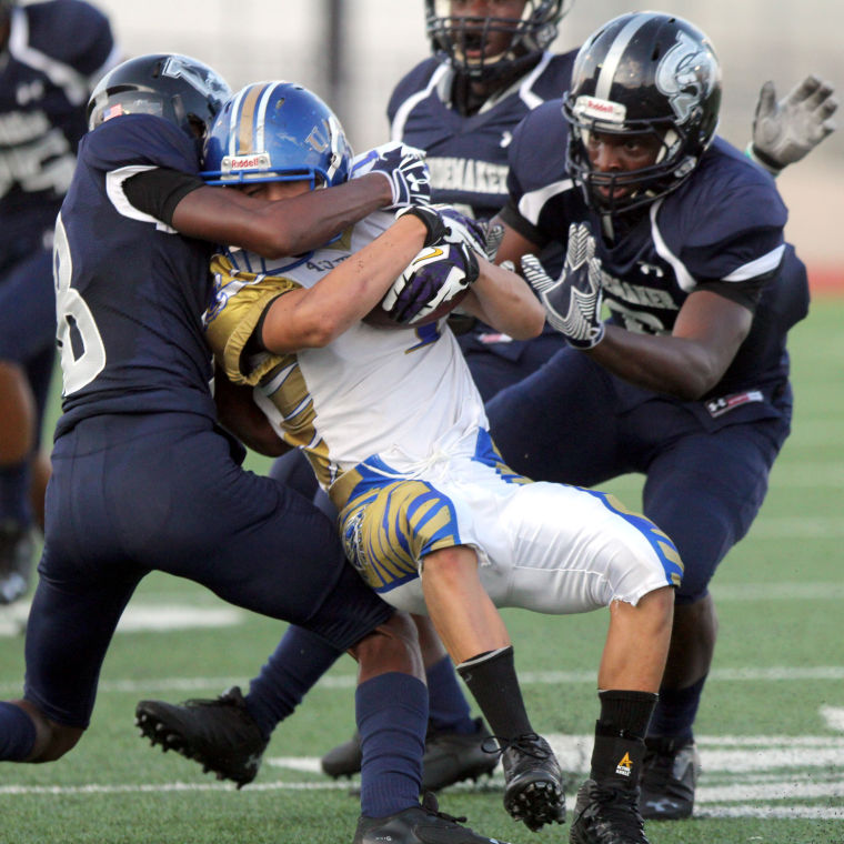 Shoemaker vs Universidad Autónoma de Nuevo León Football