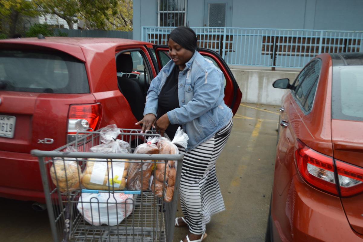 Killeen Food Pantry Gives Out Thanksgiving Meal Supplies For