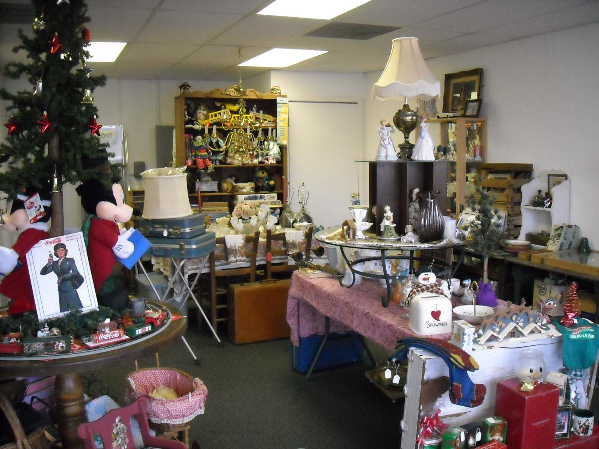 New antique store opens in Cove Terrace Business