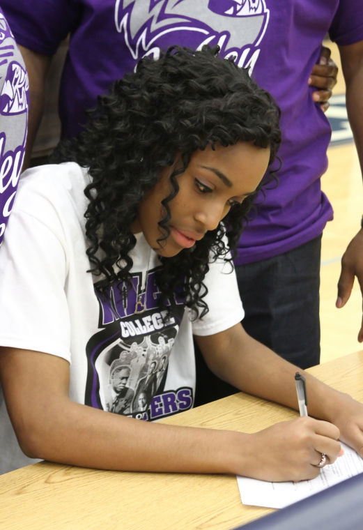 Five Grey Wolves sign NLIs