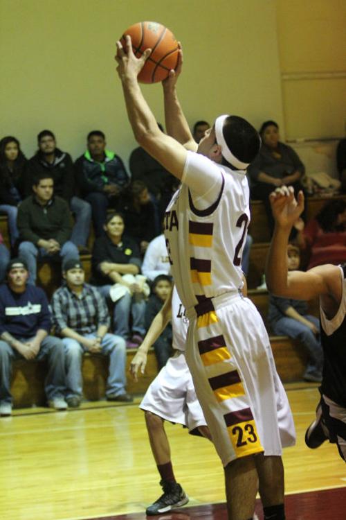 LometaEvantBOYSBasketball49.jpg