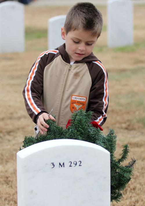Veterans cemetery wreath-laying 2013