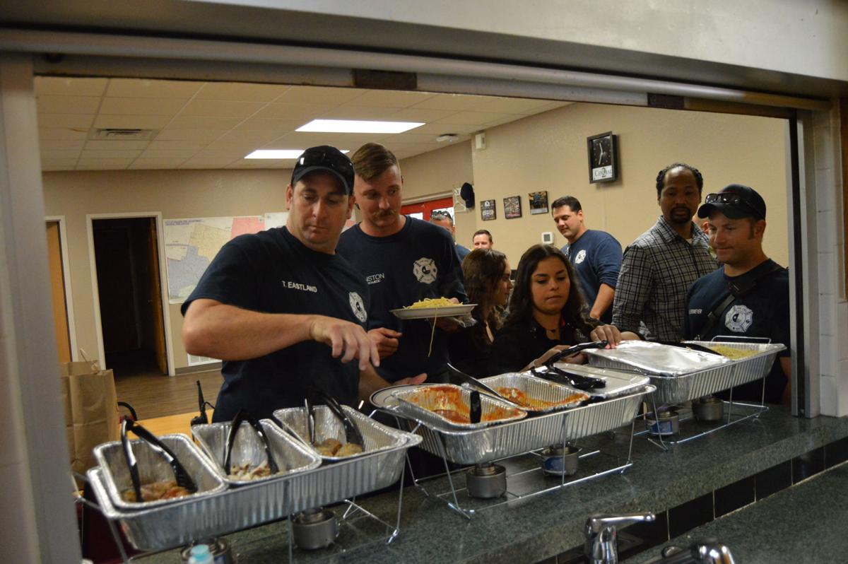 Local Restaurant Thanks First Responders With Free Lunch Local