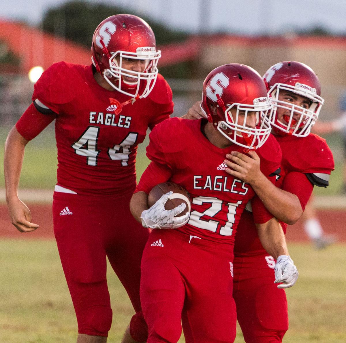 FOOTBALL Salado runs past Hyde Park 289 for Haire’s 1st win Salado