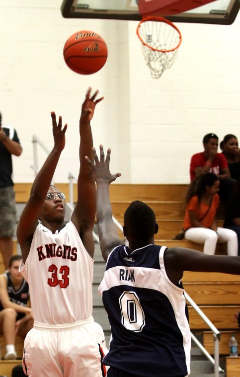 Boys Basketball: Heights v. Vic Metro