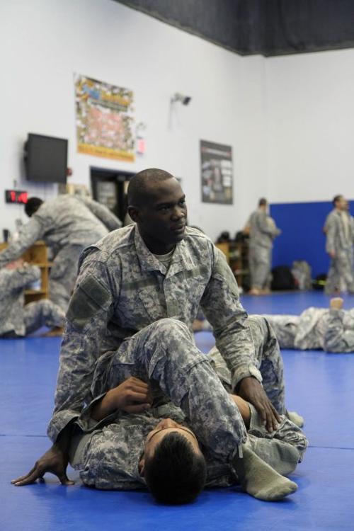 Long Knife Soldiers prepare physically, mentally for combatives