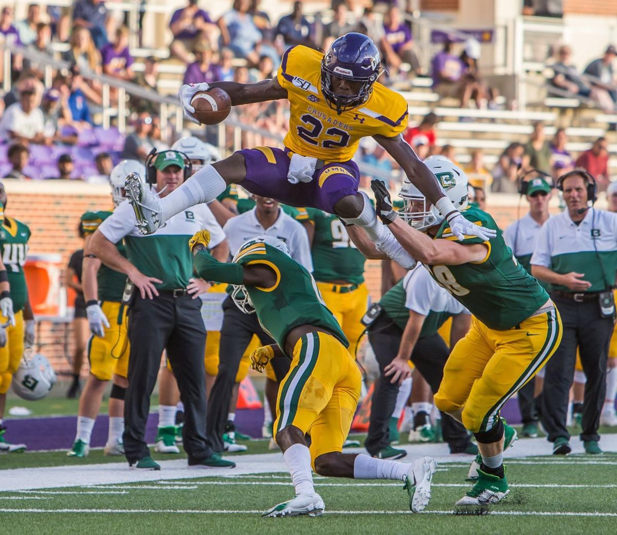 Not Clicking Yet Top Ranked Umhb Wins Another Uneven Effort 23