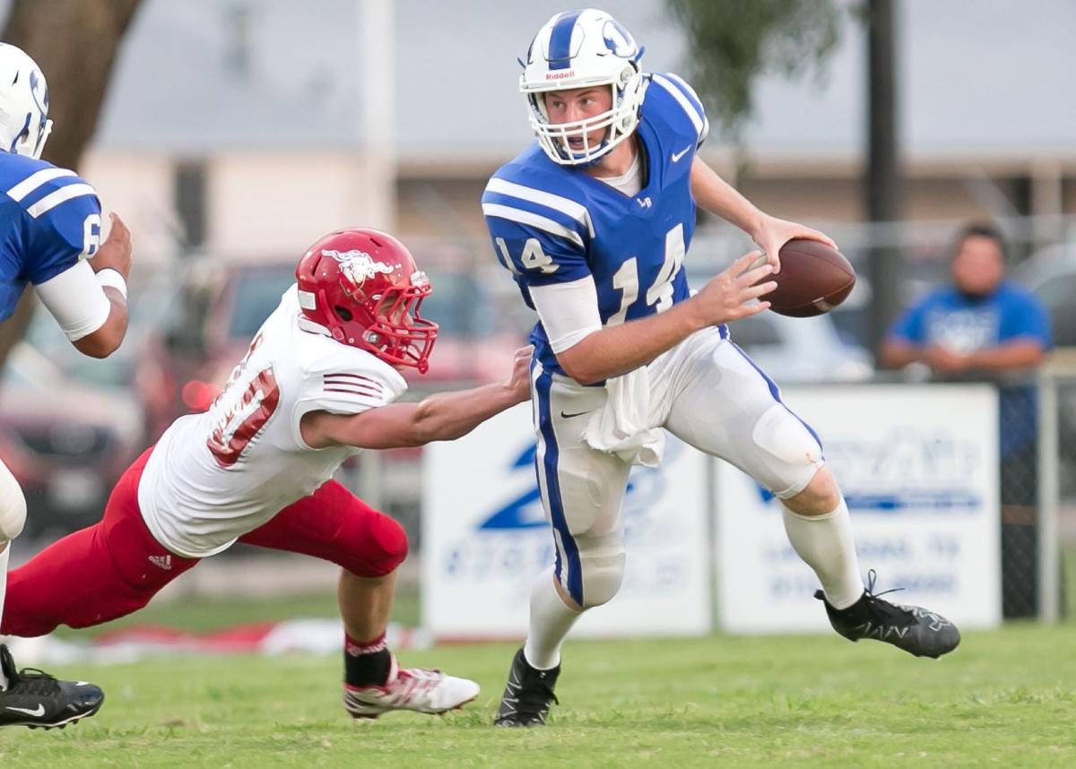 Football Badgers Rout Billies 33 12 In Rogers Lampasas Debut