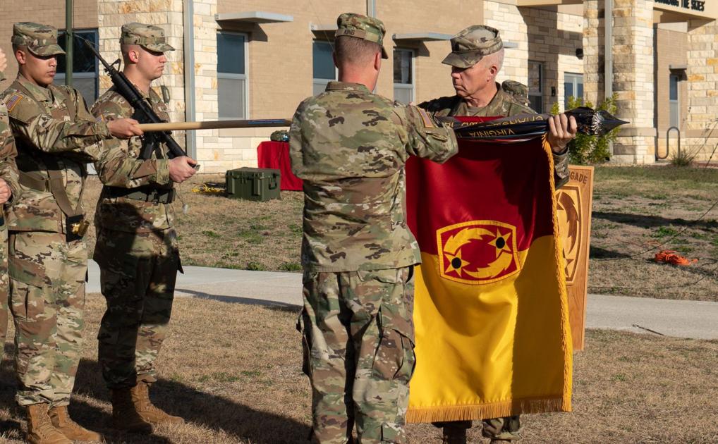 Fort Hood unit hosts colors casing ceremony for deployment to Qatar Military