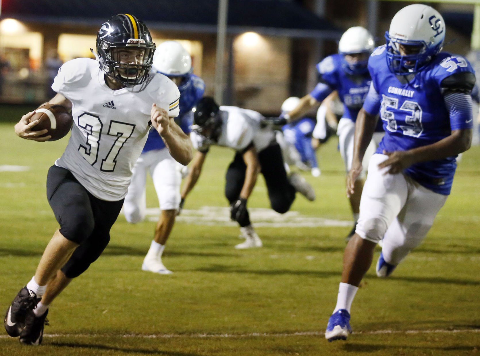 FOOTBALL: Waco Connally Pulls Away In Fourth Quarter To Beat Gatesville ...