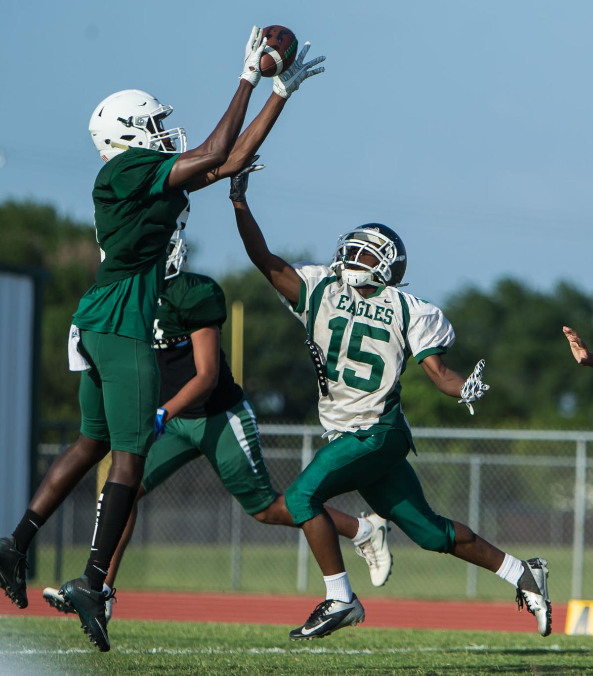 FOOTBALL Ellison offense shines in 436 victory in spring GreenWhite