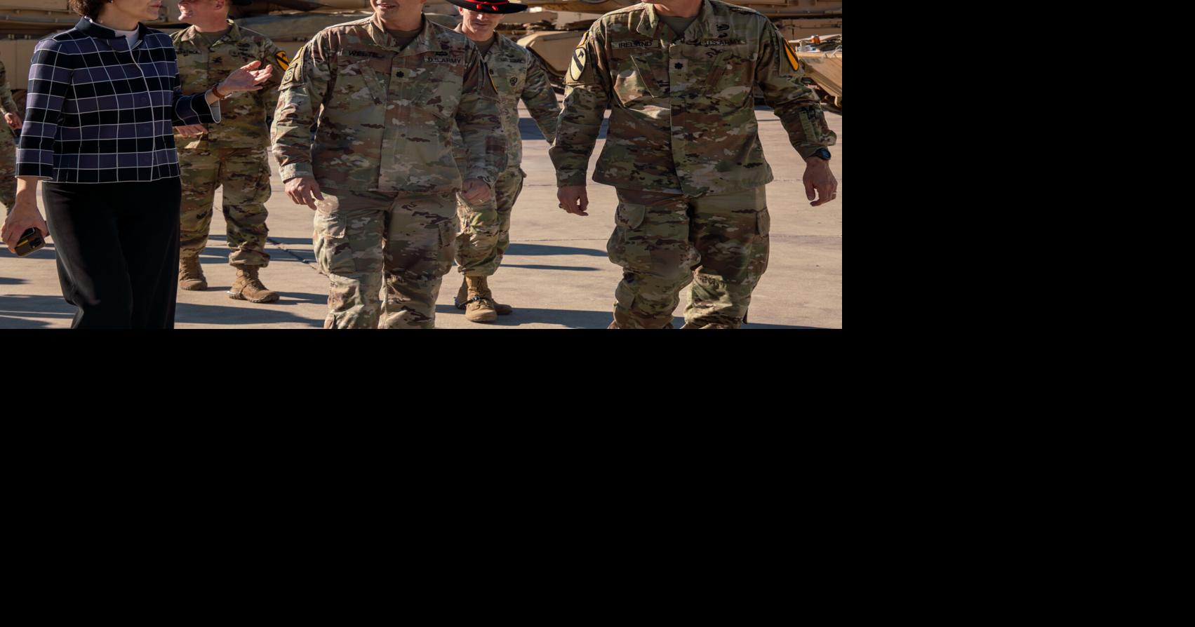 Lietuvos ambasadoriaus vizitas „Pirmoji grupė“ |  Fort Cavazos Herald