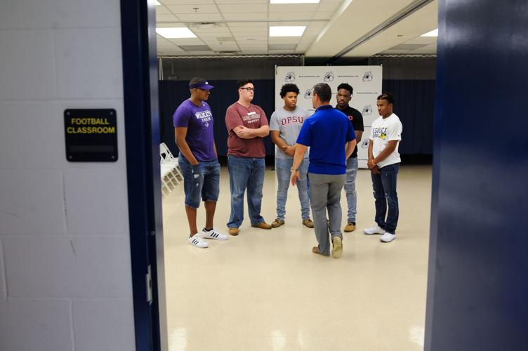 5 Copperas Cove football players sign with colleges Copperas Cove