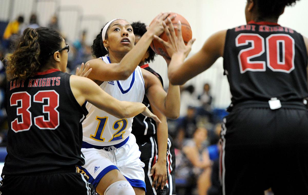Girls Basketball Lady Dawgs Defeat Heights Earn Shot At Playoffs