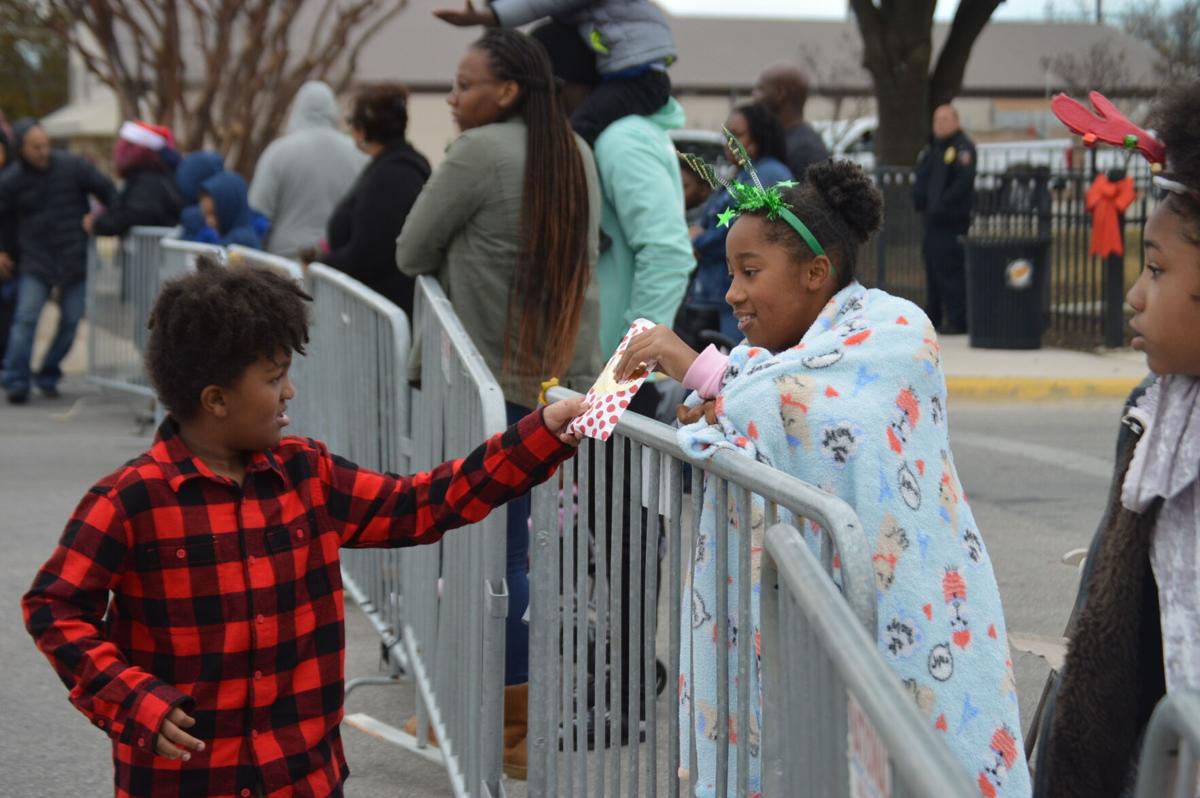 Christmas parade rolls through Killeen, Texas Harker Heights Texas