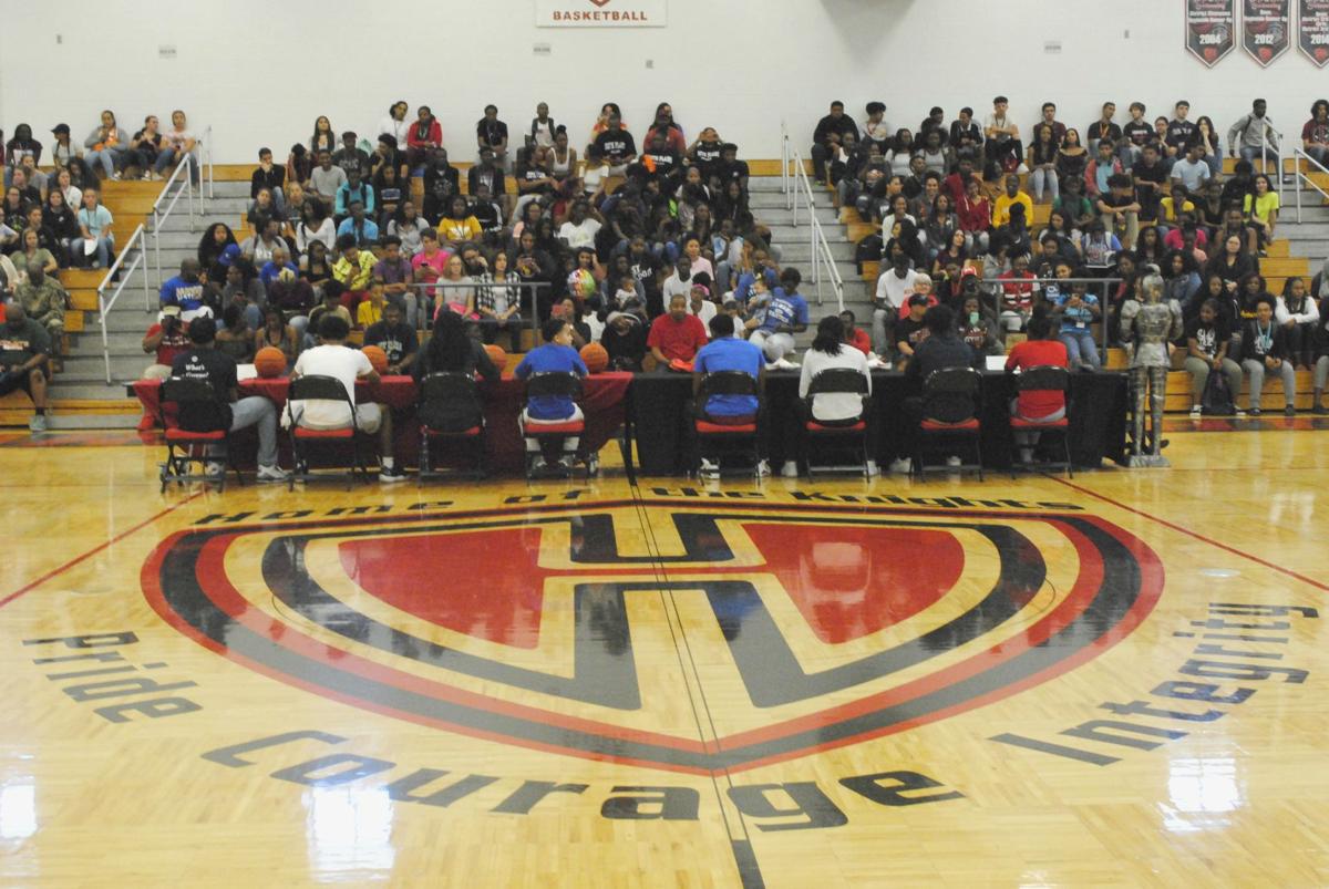 Eight Harker Heights Athletes Sign With Colleges Harker Heights
