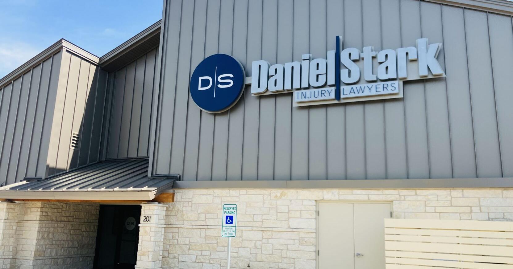 Daniel Stark law firm celebrates new Killeen location - Vimarsana News