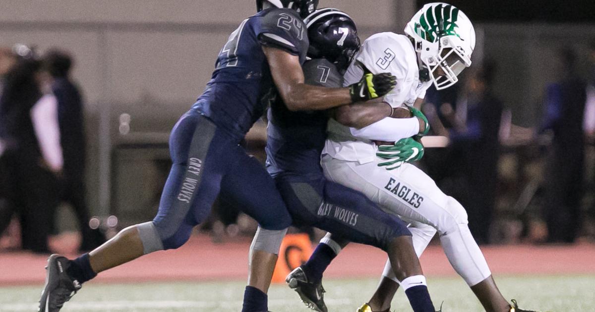 Button Kicker BUTTON IT! Kicker's 32-yard FG in final seconds helps Ellison escape ...