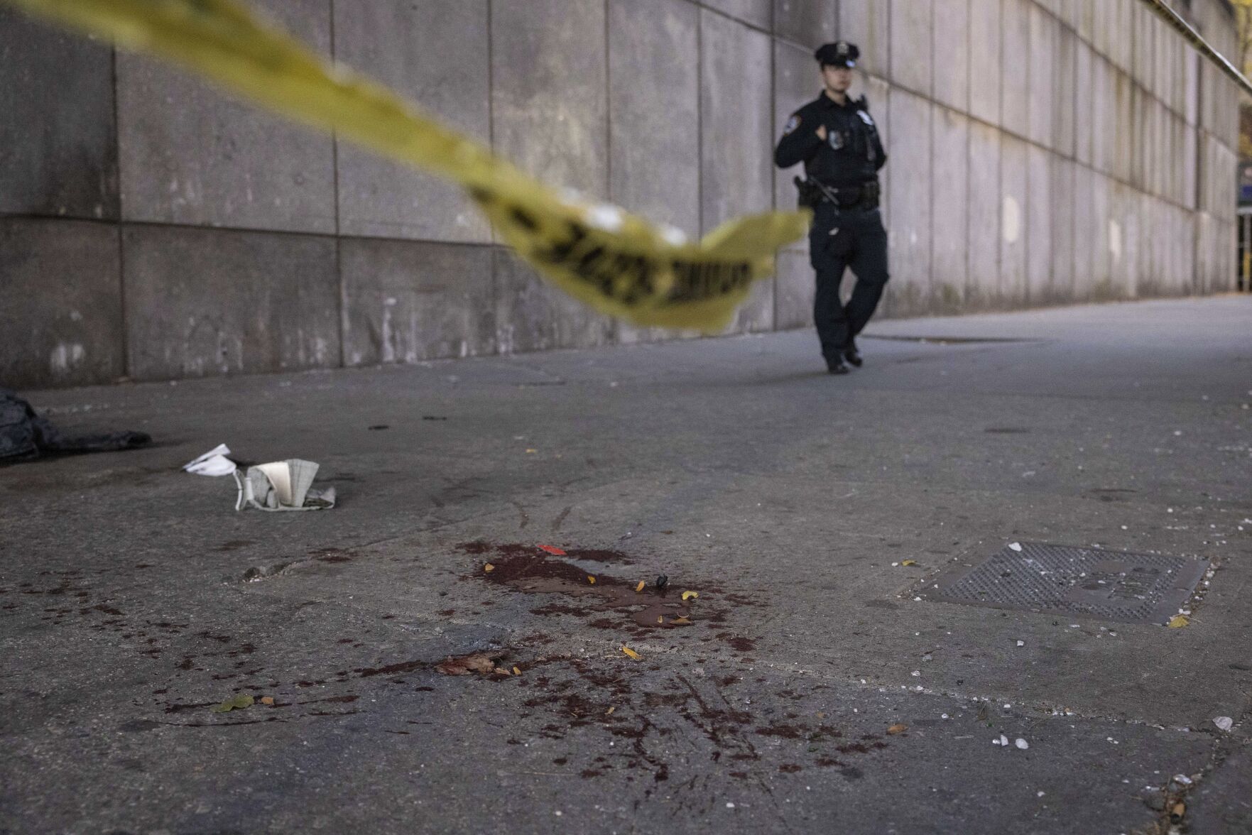 3 People Are Killed In Random Stabbings In New York City. A Suspect Is ...