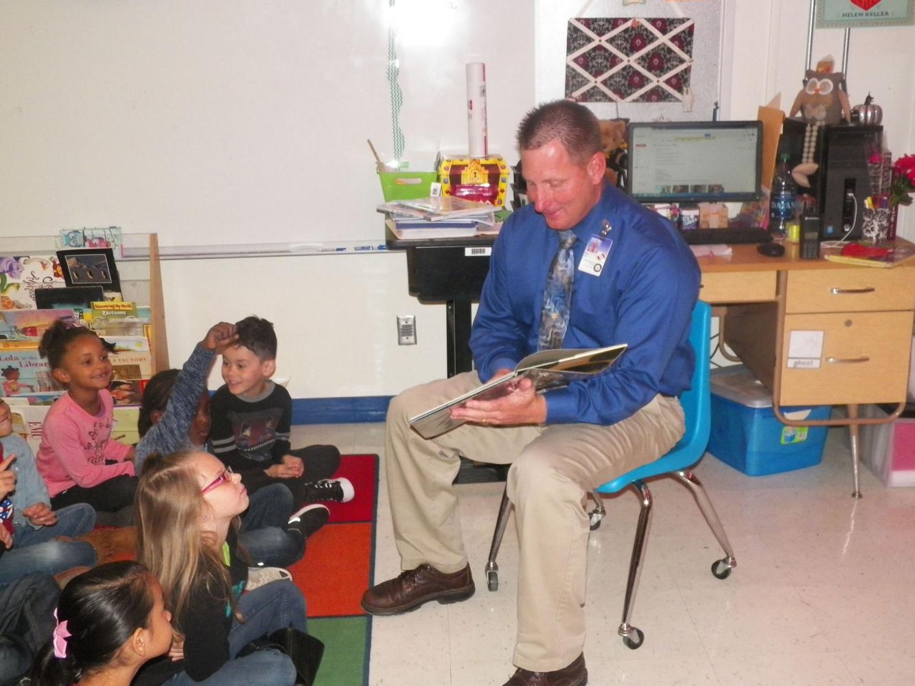 Halstead students participate in National Young Readers Week