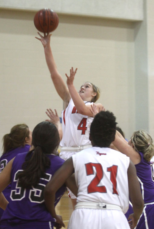 Girls Basketball: Belton v. Early