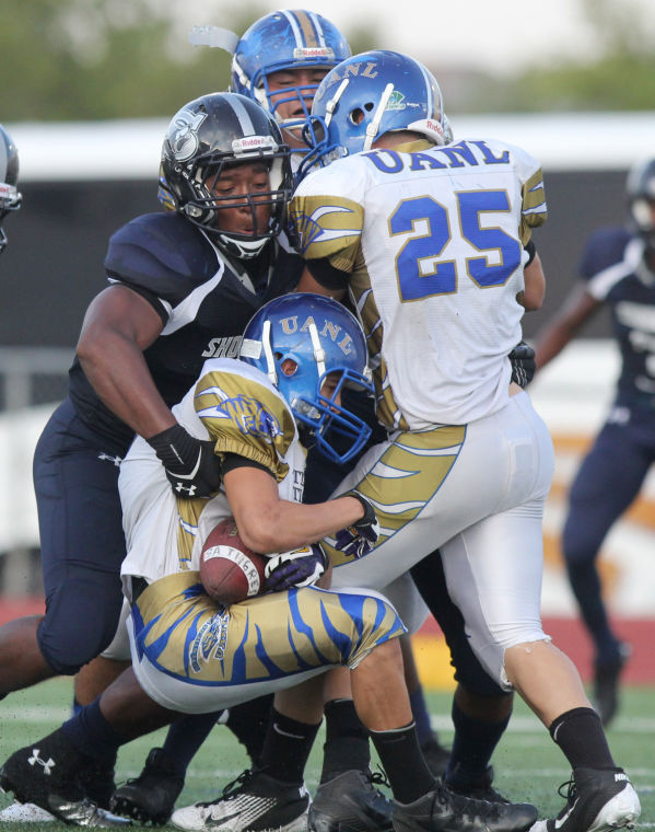 Shoemaker vs Universidad Autónoma de Nuevo León Football