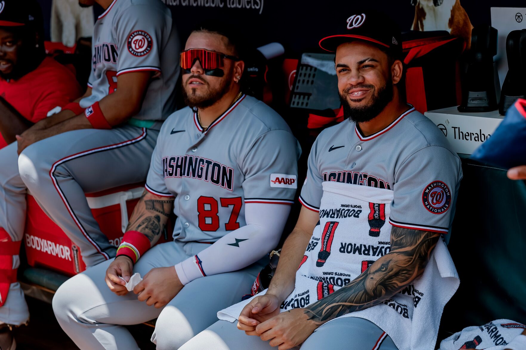 Yastrzemski and Olson hit home runs as Braves top slumping