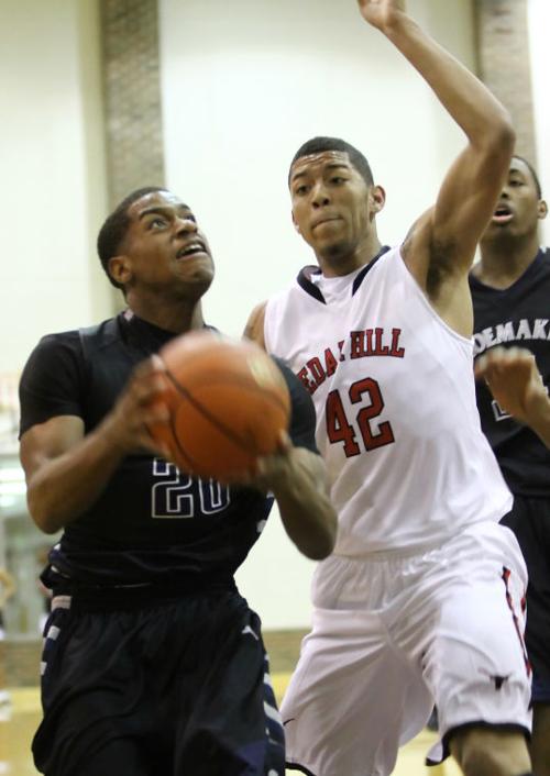 Shoemaker takes on Cedar Hill in bi-district round