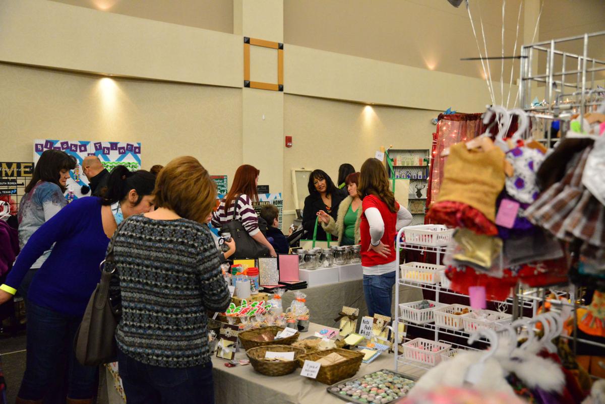 Ft Hood Christmas Bazaar 2022 Christmas Shopping Season Begins For Some At Holiday Bazaar | News |  Kdhnews.com