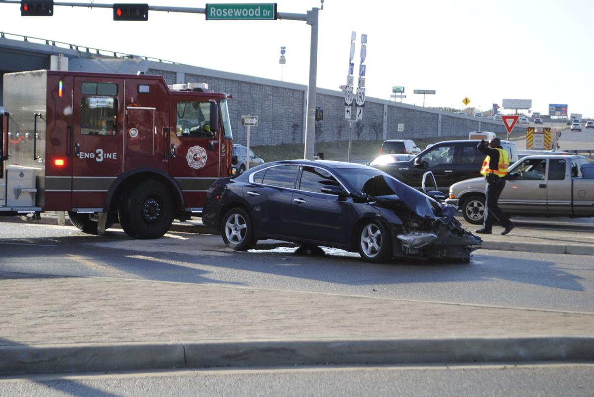 Wreck at Rosewood intersection near I14 in Killeen Local News