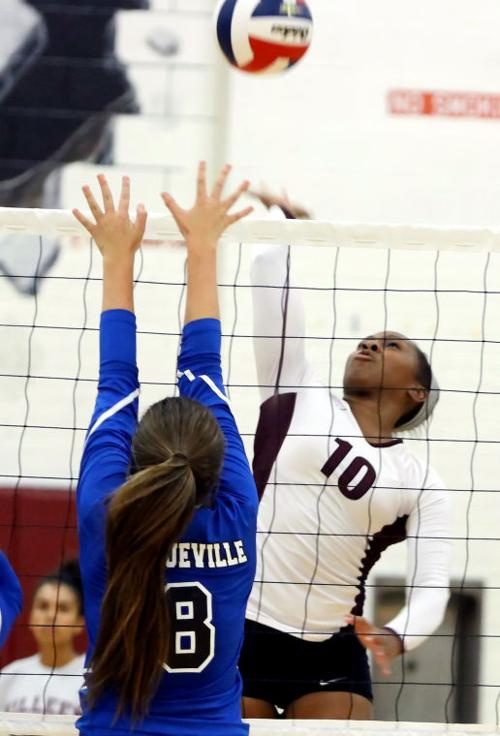 Killeen volleyball sweeps Bosqueville