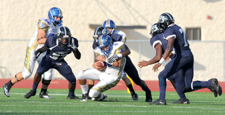 Shoemaker vs Universidad Autónoma de Nuevo León Football