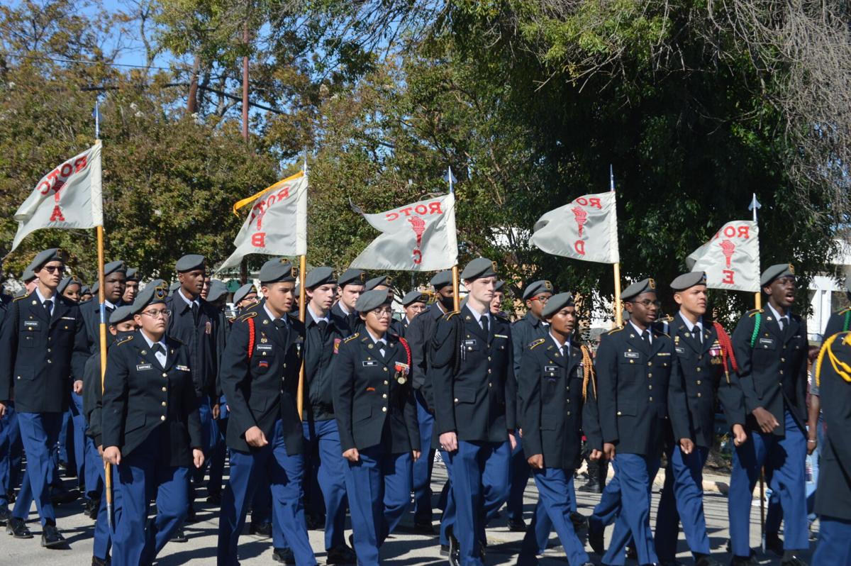 Veterans parade 2.JPG