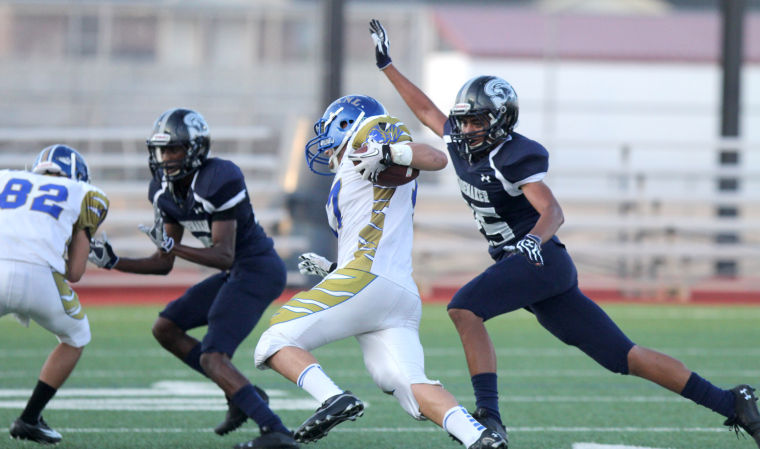Shoemaker vs Universidad Autónoma de Nuevo León Football