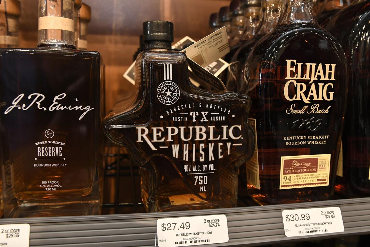 Twin Liquors opens in Cove News