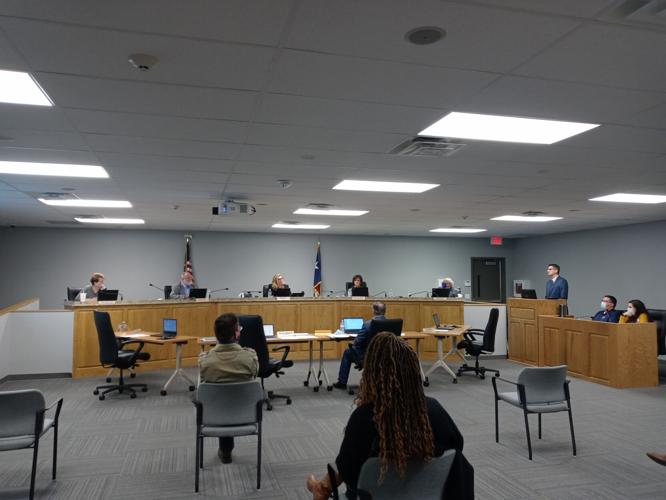 Cove council extends Haverlah's contract, gives him raise Copperas