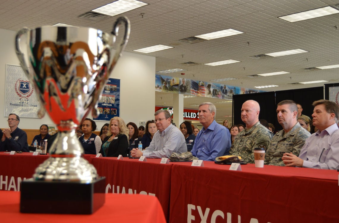 Fort Hood AAFES Wins Director CEO Cup As Best Exchange Military 